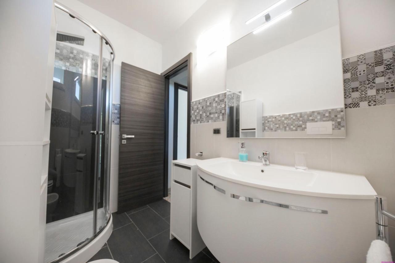 Appartamento 8 Pax In Villa Francesca Sicily Sul Mare Casteldaccia Eksteriør billede