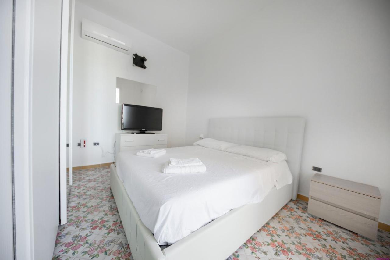 Appartamento 8 Pax In Villa Francesca Sicily Sul Mare Casteldaccia Eksteriør billede